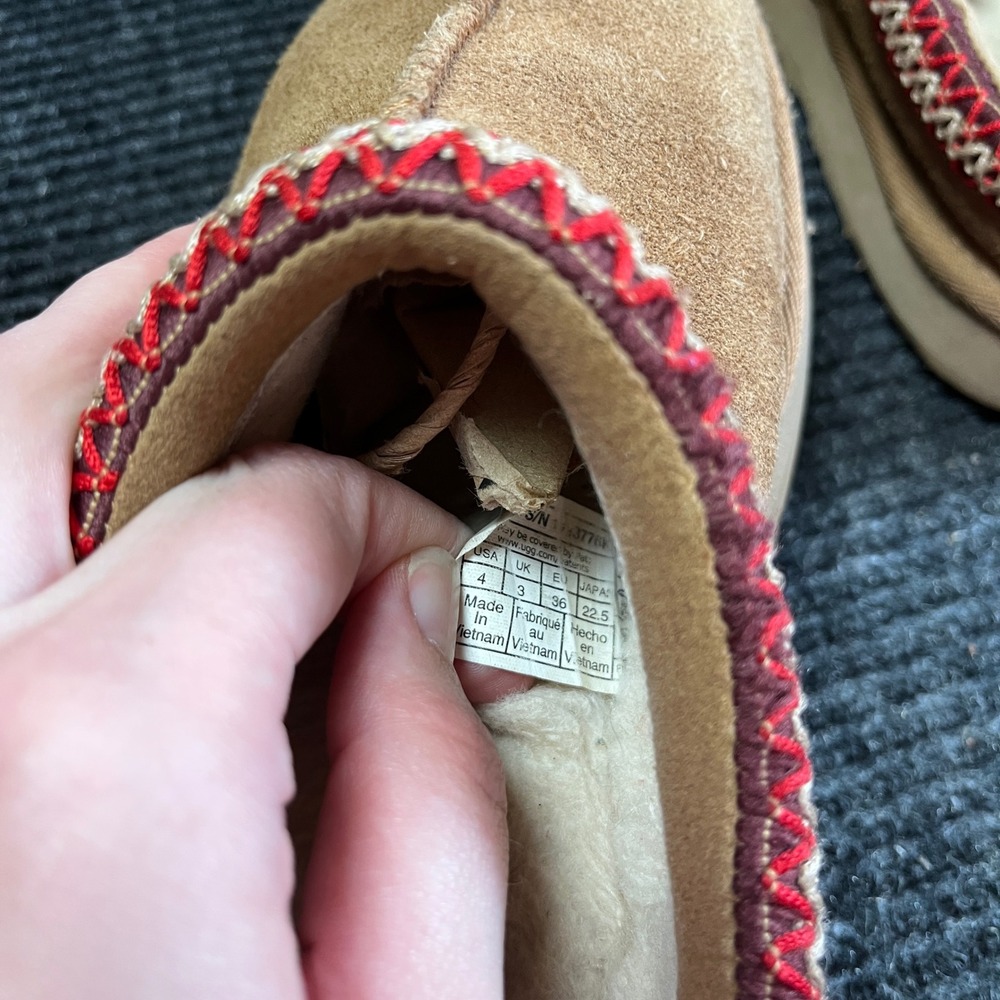 UGG Tasman Slipper Youth 4 Chestnut Suede Embroidered Braid Sheepskin Lining - Picture 6 of 9
